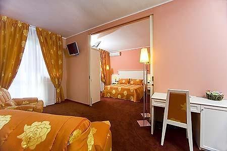 Hotel Ristorante Giordano Cavernago Стая снимка
